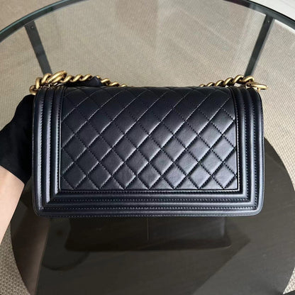 Black Boy Old Medium 25CM Quilted Lambskin Iridescent Leboy Black GHW No 20