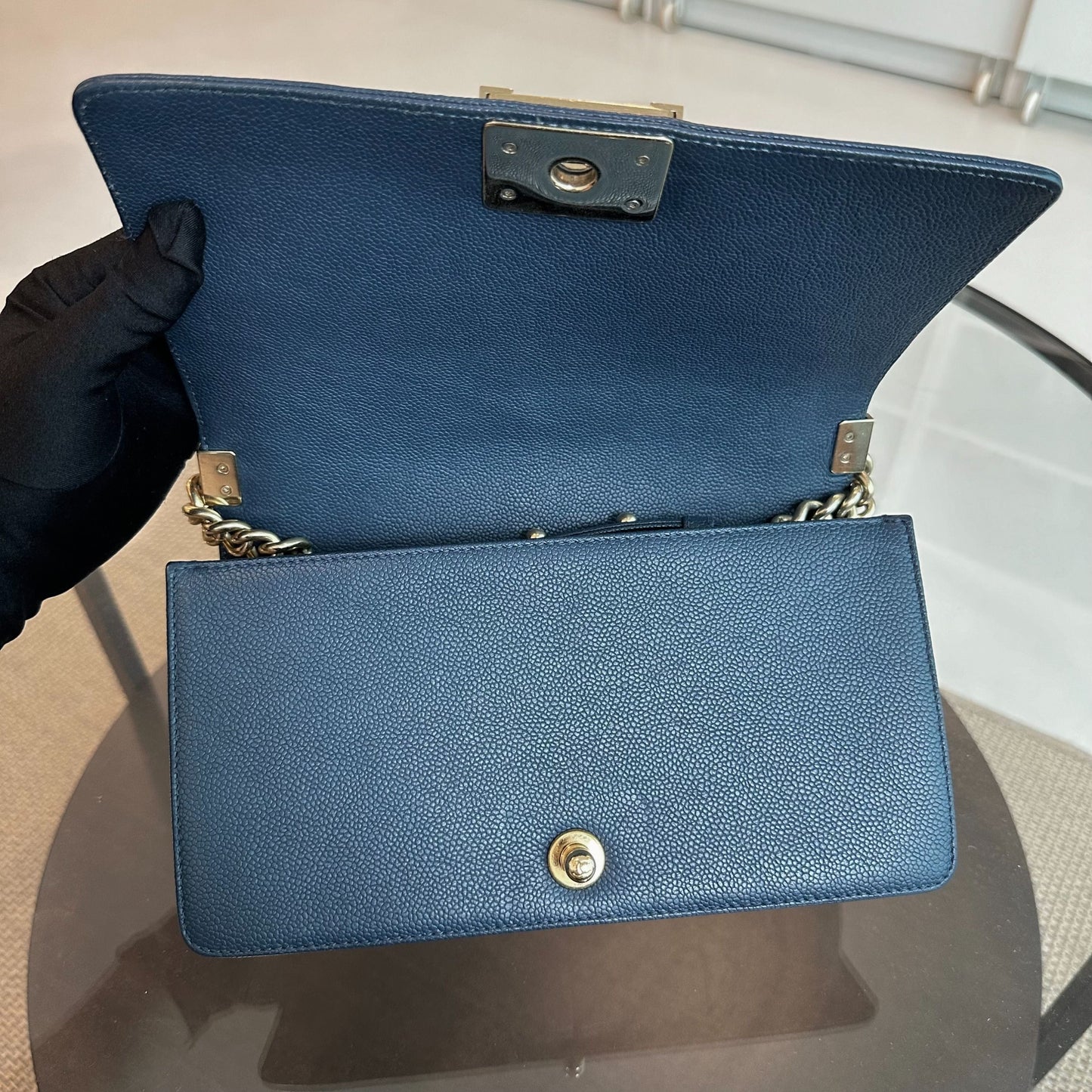Boy Caviar Old Medium 25 CM Dark Blue GHW No 23