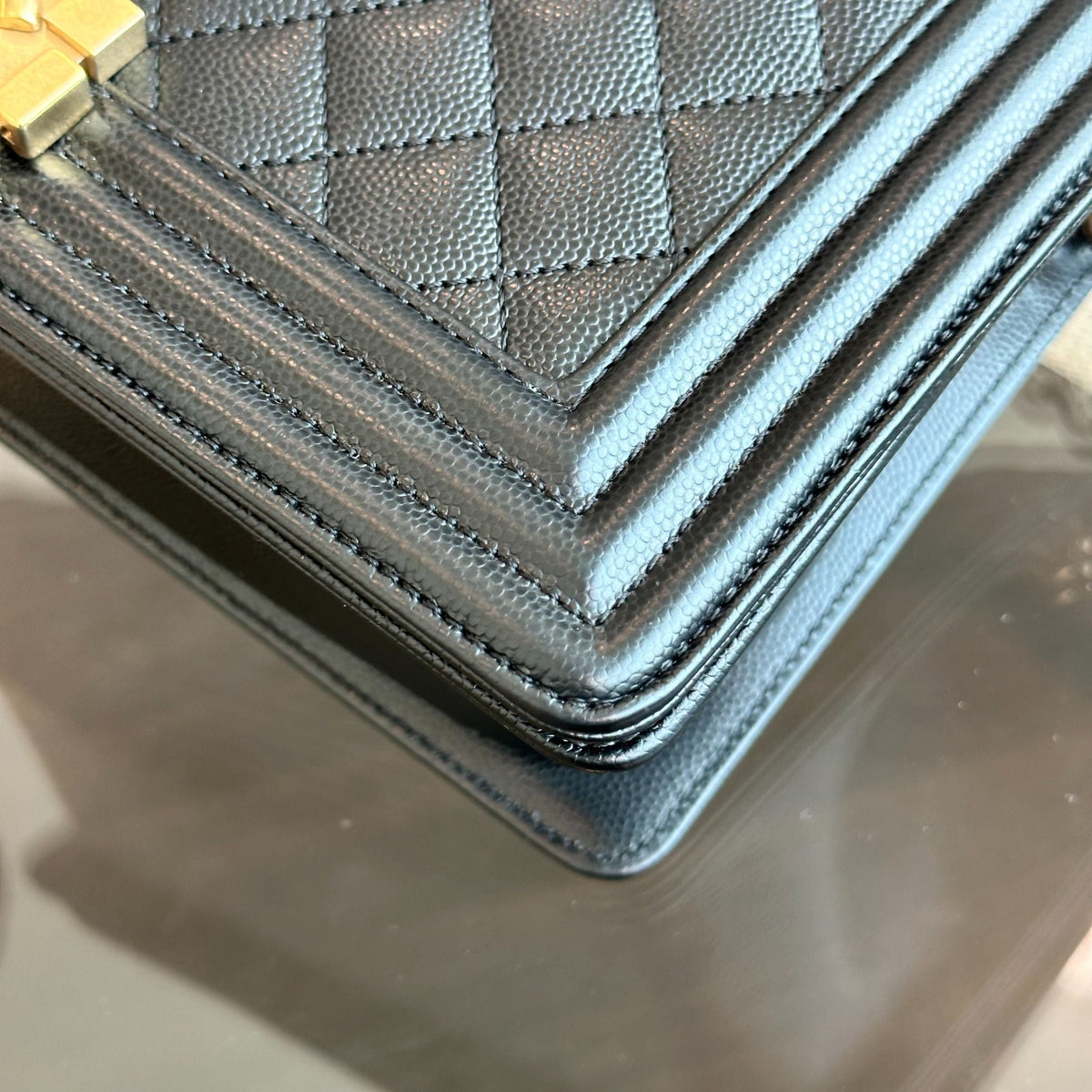 Boy Caviar Old Medium 25CM Quilted Leboy Black GHW No 26