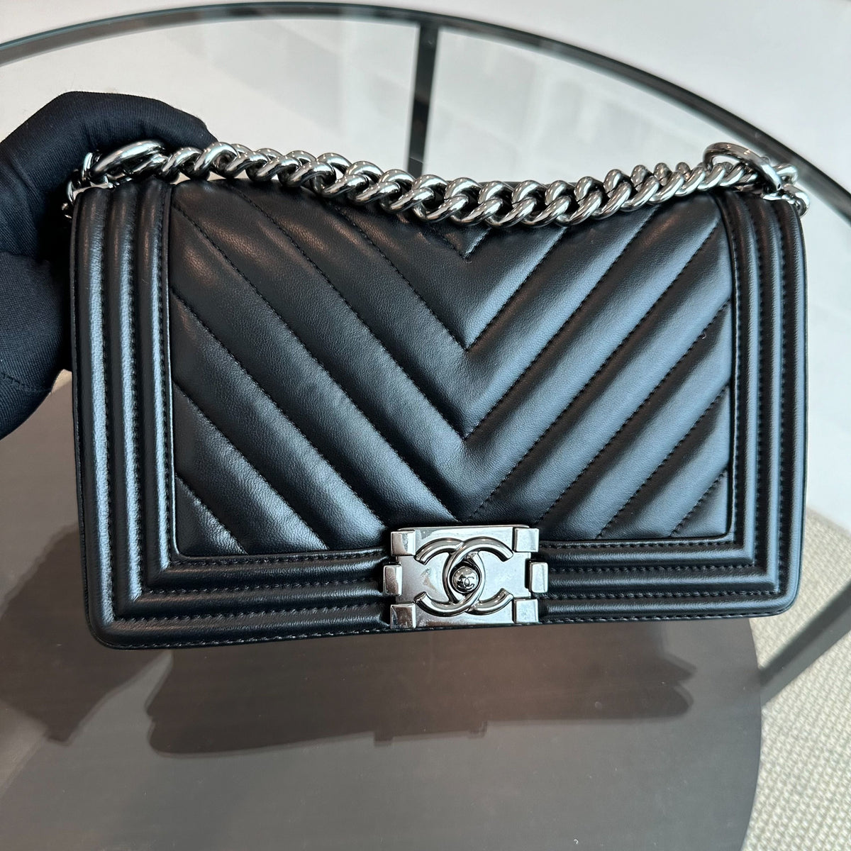 Boy Chevron Old Medium 25CM Lambskin Leboy Black SHW No 26