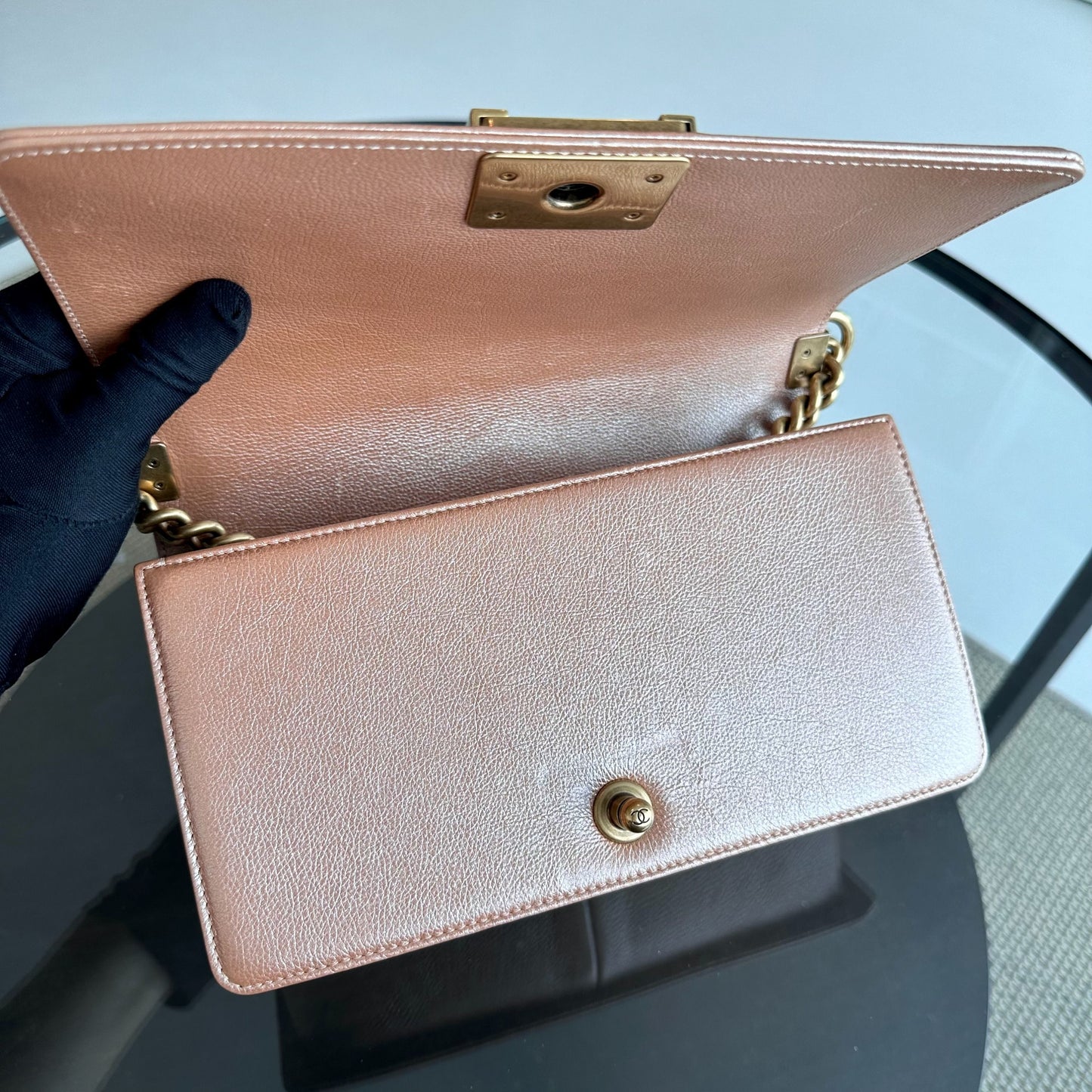 Boy Grained Calfskin Old Medium 25CM Leboy Iridescent Pink GHW No 20