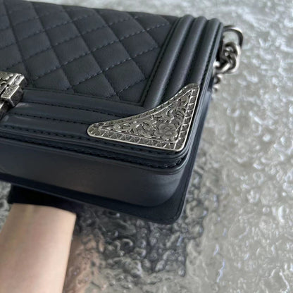 Boy Limited Edition Old Medium 25CM Quilted Grained Calfskin With Metal Edegs Grey Gray Leboy RSHW No 19