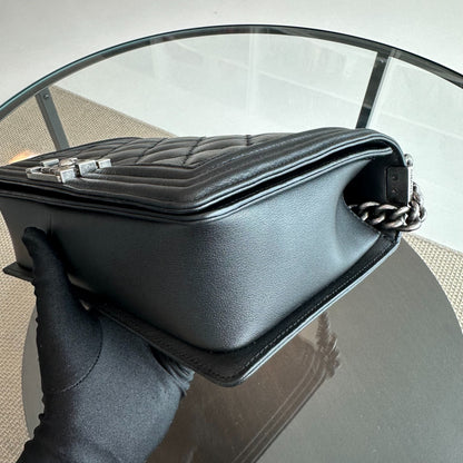 Boy New Medium 28CM Lambskin Black RSHW No 18