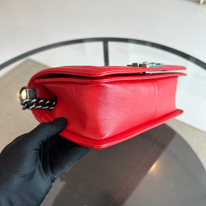 Boy Old Medium 25cm Calfskin Red RSHW No 1