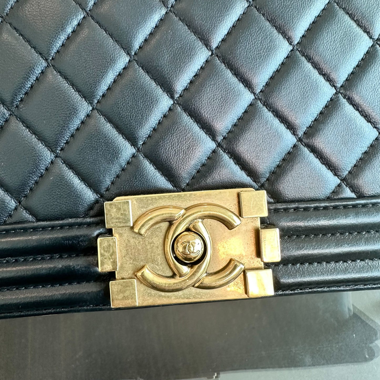 Boy Old Medium 25CM Lambskin Leboy Black GHW No 19