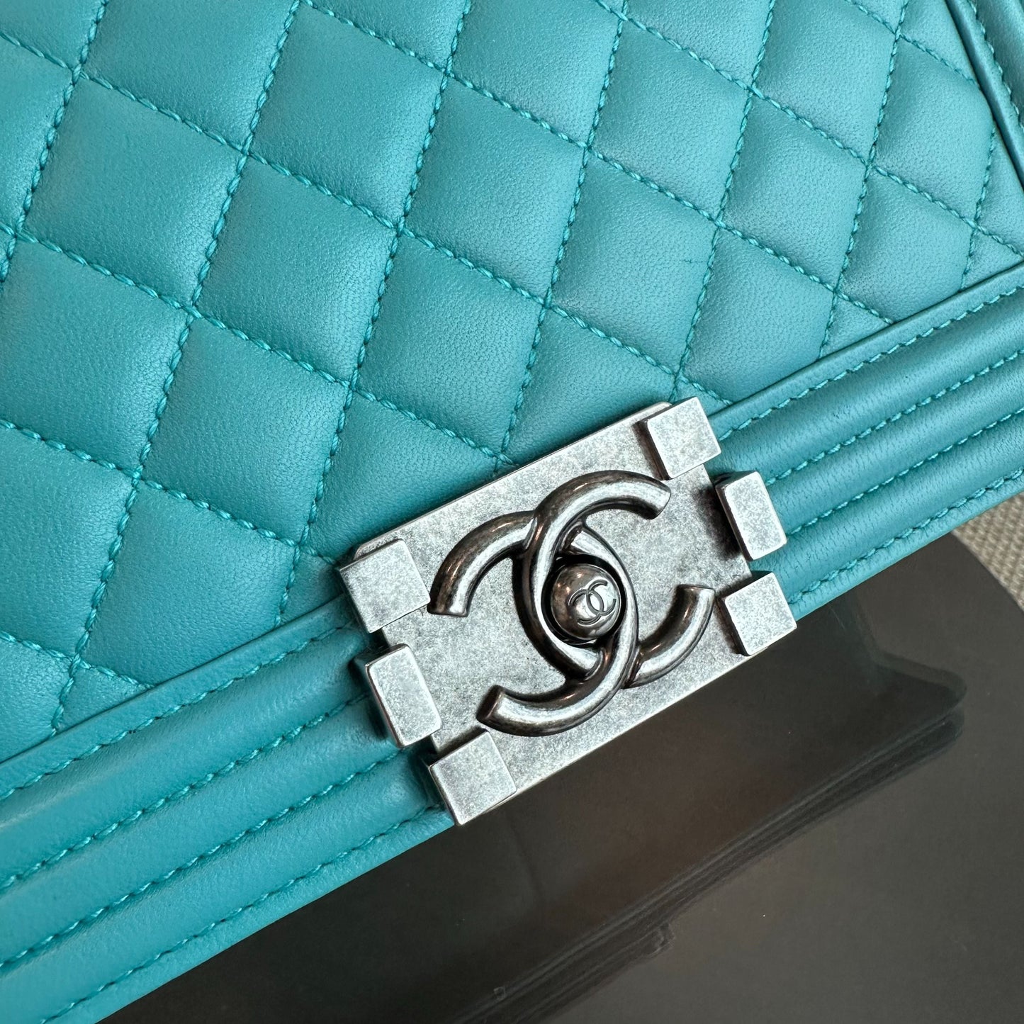 Boy Old Medium 25cm Lambskin Tiffany Baby Blue No 19