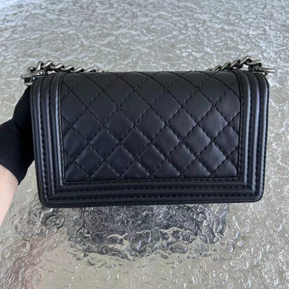 Boy Old Medium 25CM Quilted Calfskin Black Silver Hardware Leboy Series 18