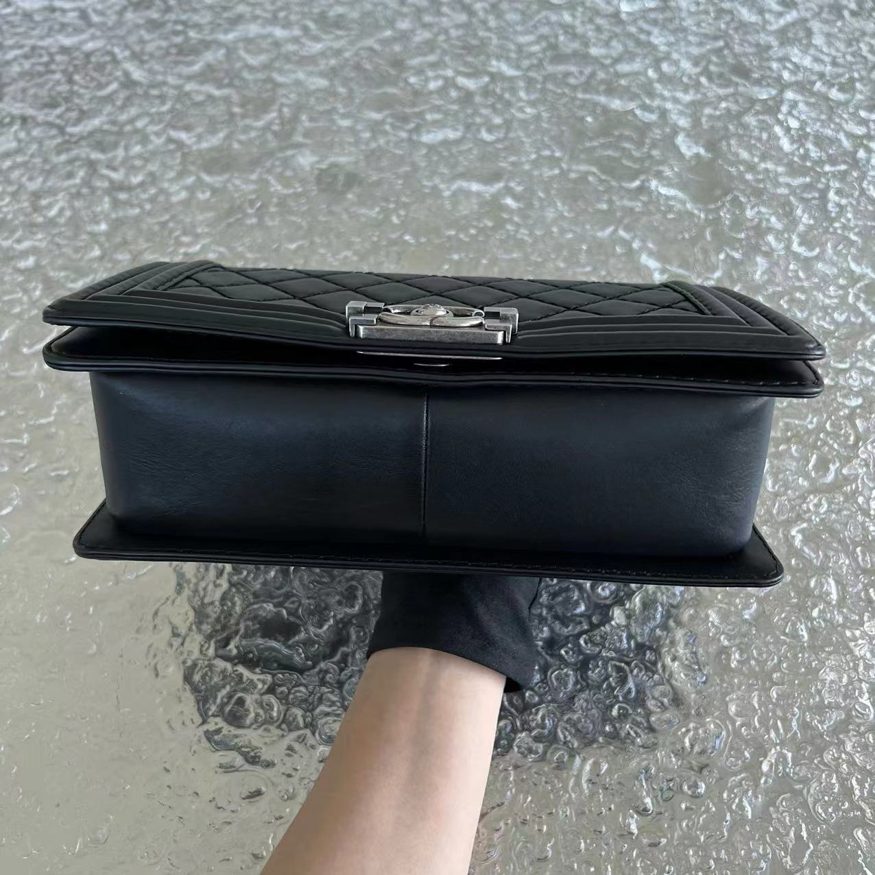 Boy Old Medium 25CM Quilted Calfskin Black Silver Hardware Leboy Series 18