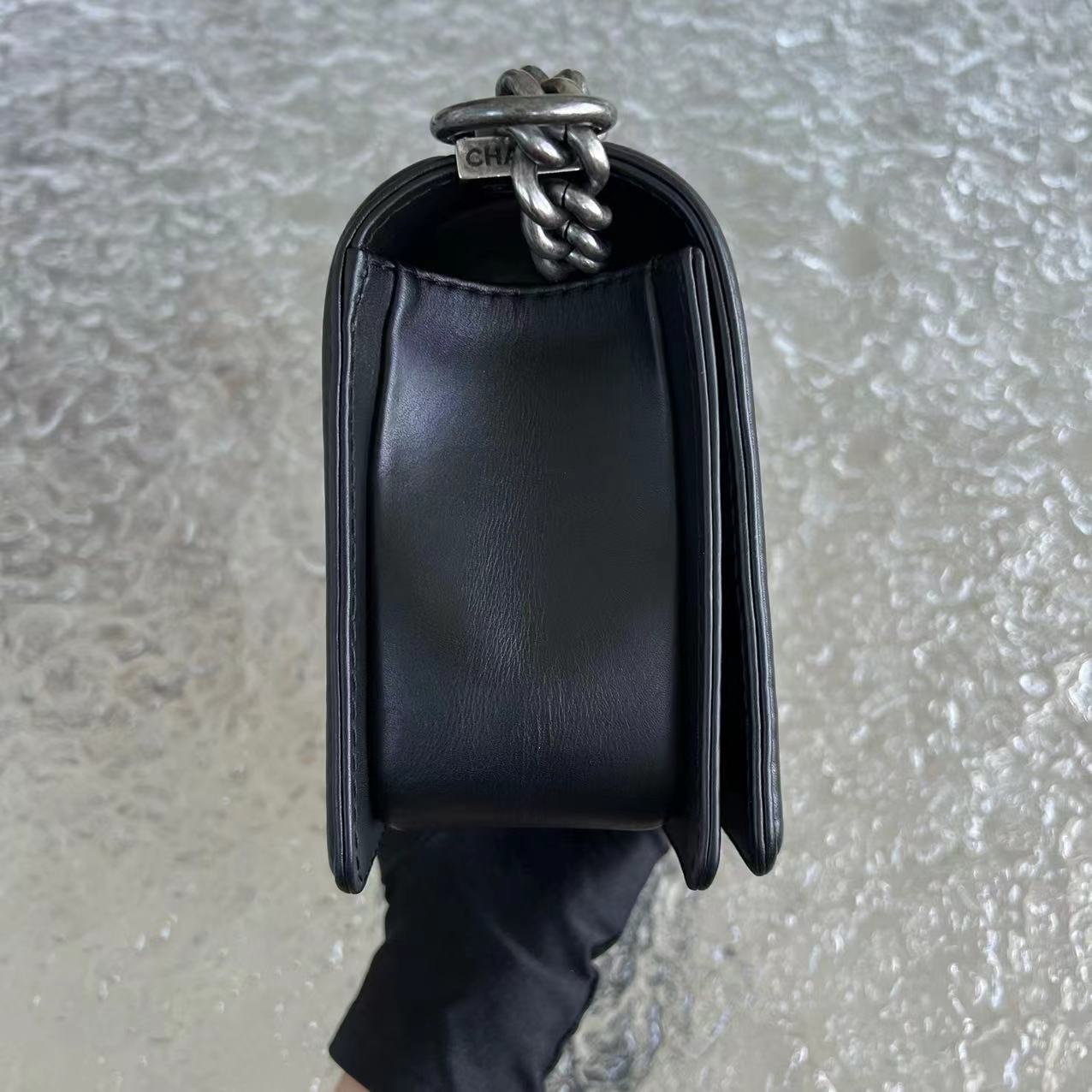 Boy Old Medium 25CM Quilted Calfskin Black Silver Hardware Leboy Series 18