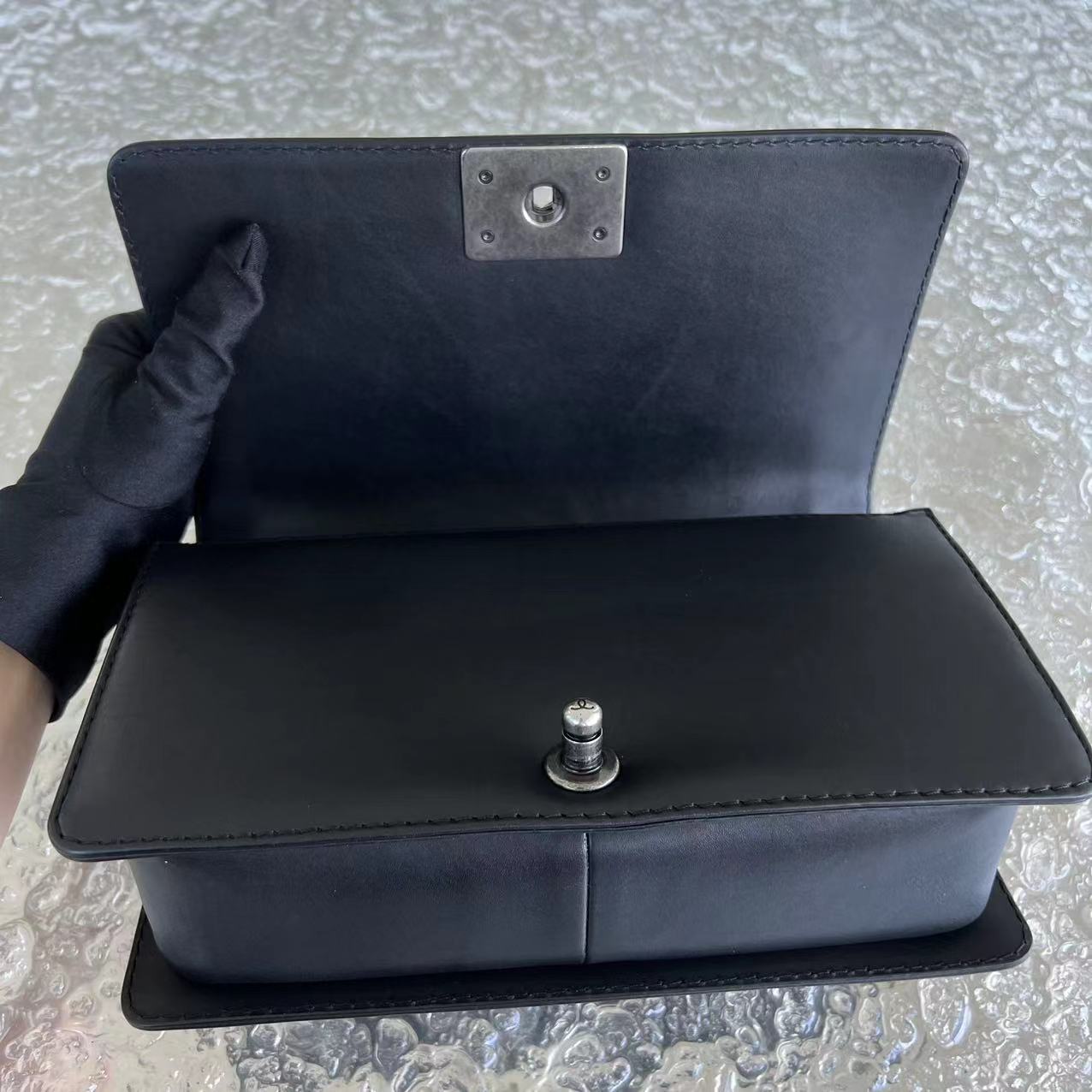 Boy Old Medium 25CM Quilted Calfskin Black Silver Hardware Leboy Series 18