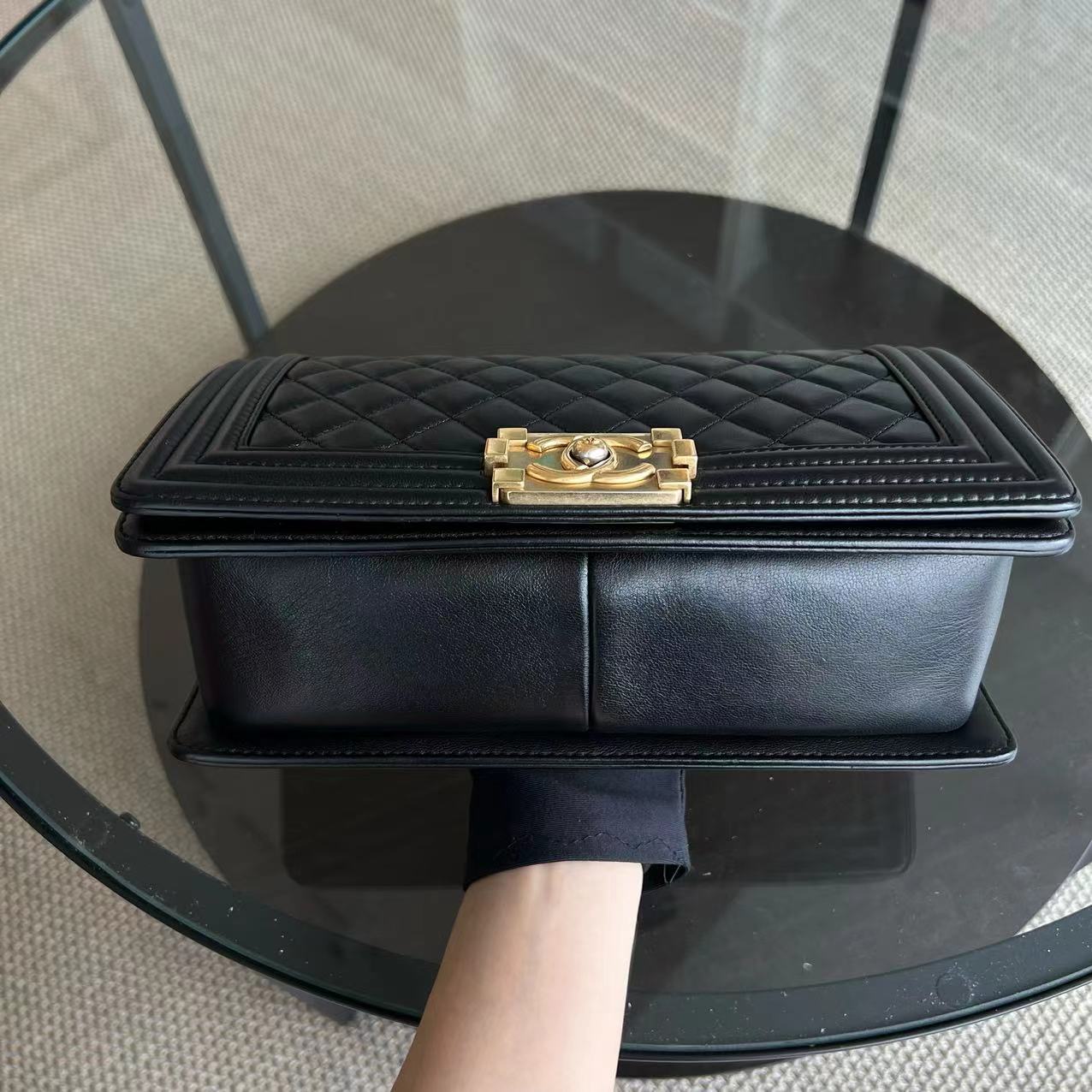 Boy Old Medium 25CM Quilted Lambskin Black Leboy Golden Hardware Series 23