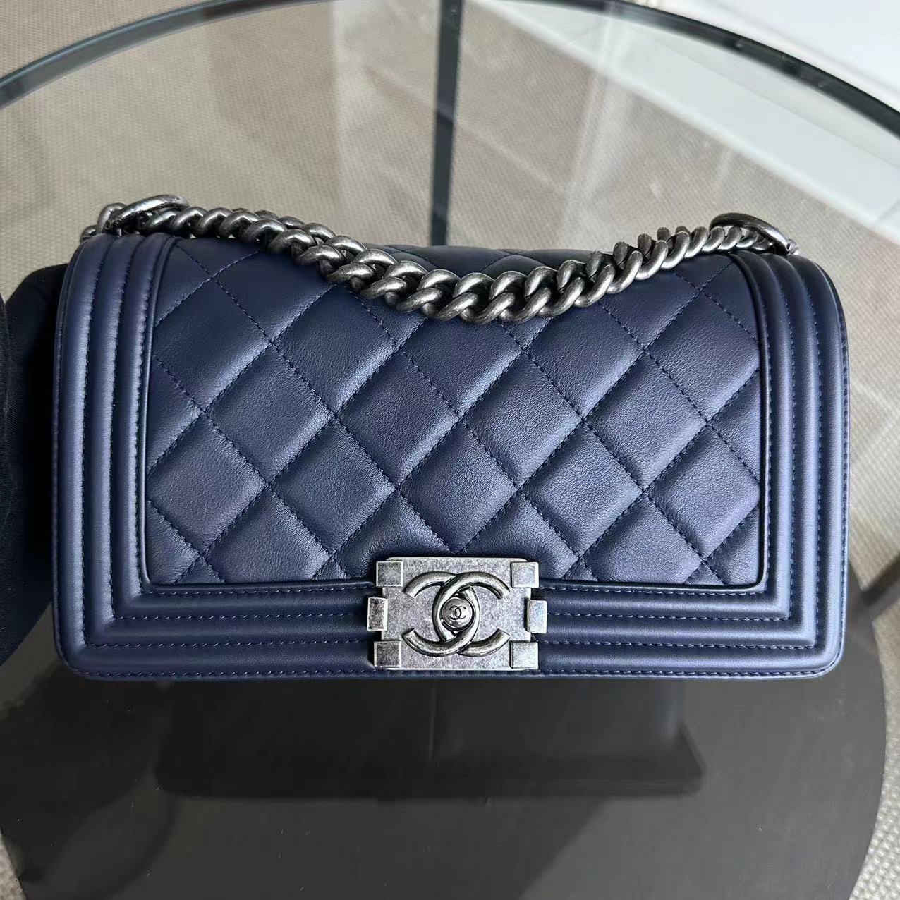 Boy Old Medium 25CM Quilted Lambskin Leboy Navy Blue RSHW No 19