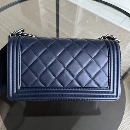 Boy Old Medium 25CM Quilted Lambskin Leboy Navy Blue RSHW No 19