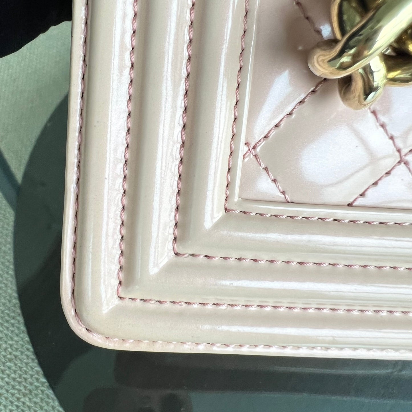 Boy Old Medium 25CM Quilted Smooth Glazed Calfskin Sakura Pink Leboy Golden Hardware Series 22