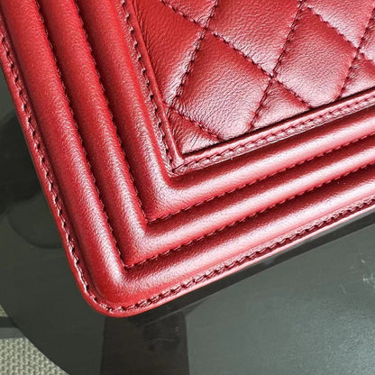 Boy Old Medium Quilted Lambskin Leboy Red RSHW No 18