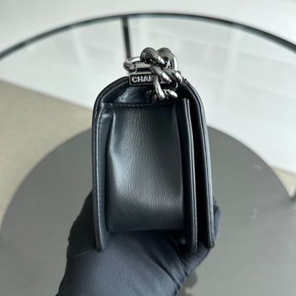 Boy Small 20CM Quilted Patent Leather Leboy Black SHW No 19