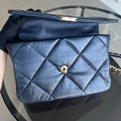 C19 Medium 19 Bag Quilted Goatskin Midnight Dark Blue Two-Tone Golden Hardware Series 30