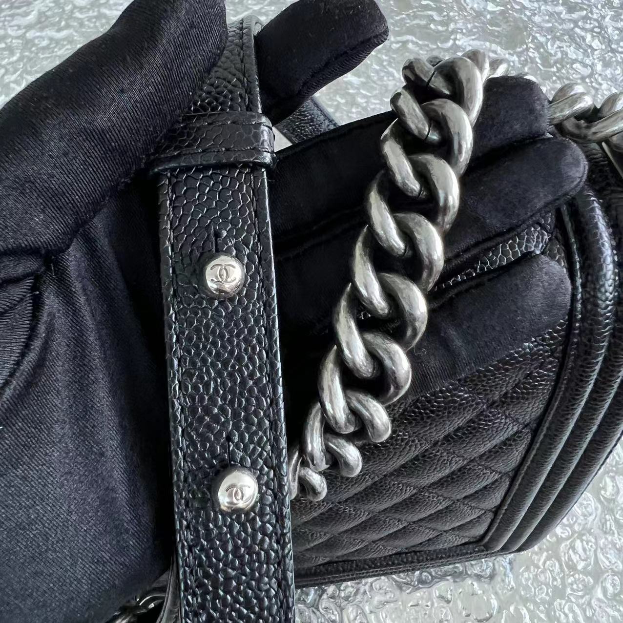 Caviar Boy New Medium 28CM Quilted Grained Calfskin Leboy Black Silver Hardware Series 20