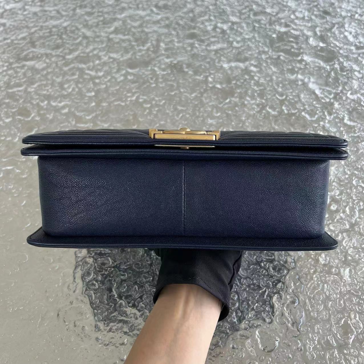 Caviar Boy Old Medium 25CM Chevron Grained Calfskin Dark Blue Leboy Golden Hardware Series 26