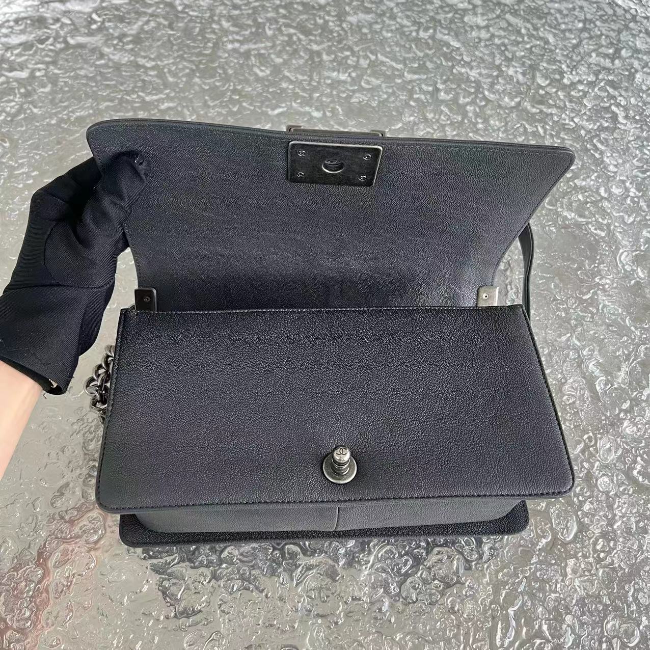Caviar Boy Old Medium 25CM Quilted Calfskin Dark Grey Gray Silver Hardware Series 26