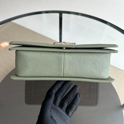 Caviar Boy Old Medium 25CM Quilted Calfskin Leboy Green SHW No 25