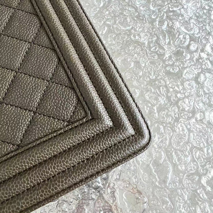 Caviar Boy Old Medium 25CM Quilted Grained Calfskin Olive Green Ruthenium Silver Hardware Series 23
