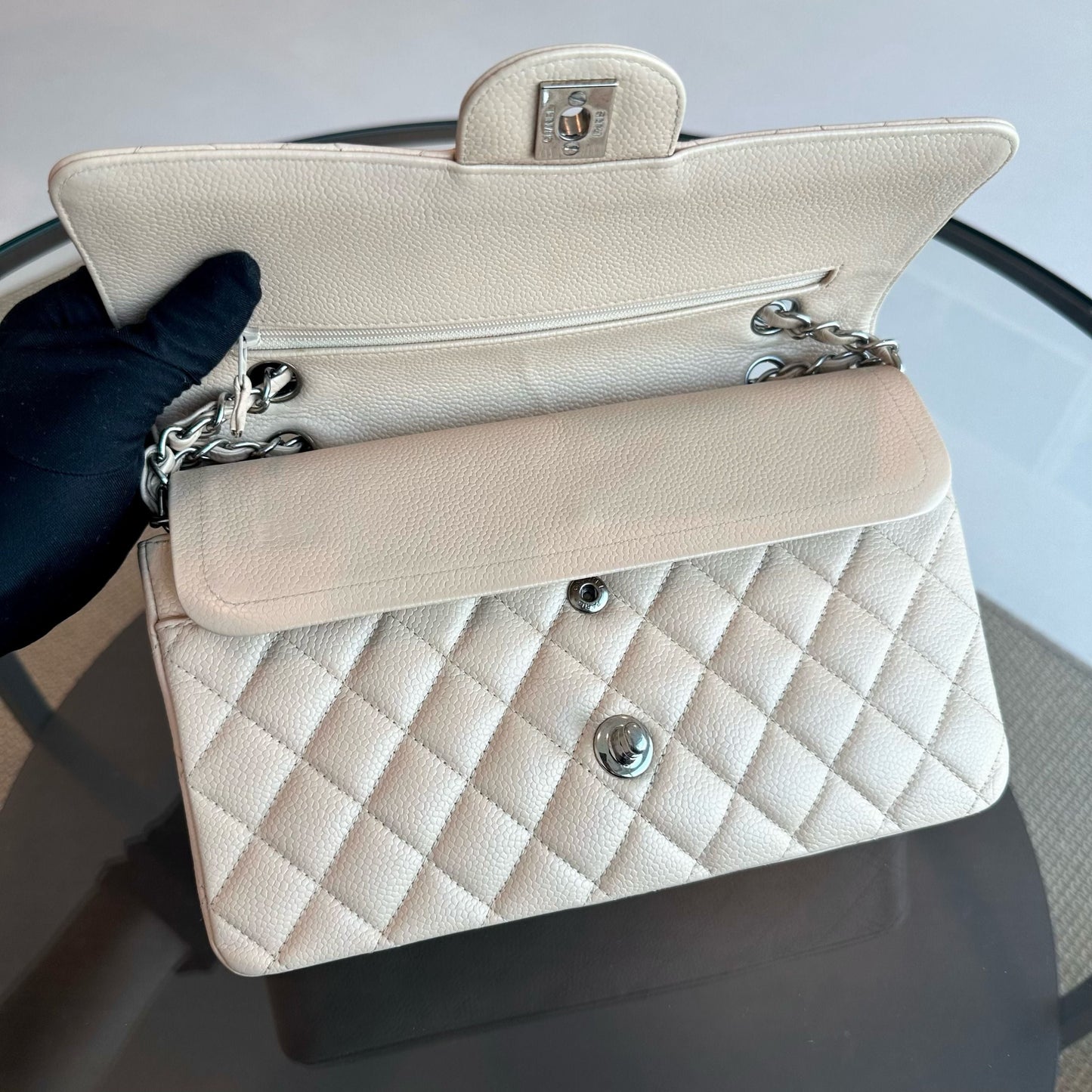 Caviar Quilted 25cm Calfskin Beige SHW No 12