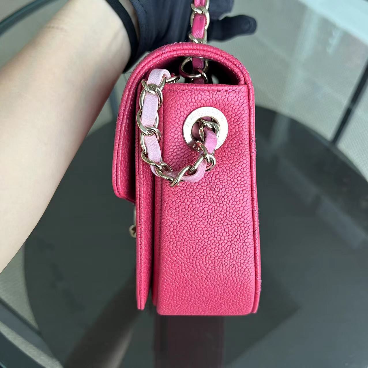 Caviar Coco Curve Cuba Small 21CM Thread Around Grained Calfskin Pink Golden Hardware Series 25
