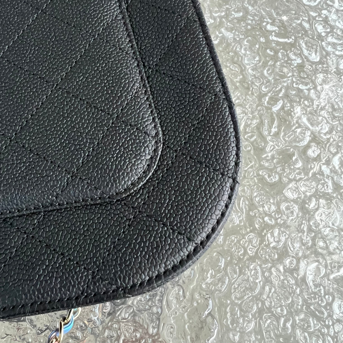 Caviar Coco Curve Cuba Thread Around Grained Calfskin Black Golden Hardware Series 23