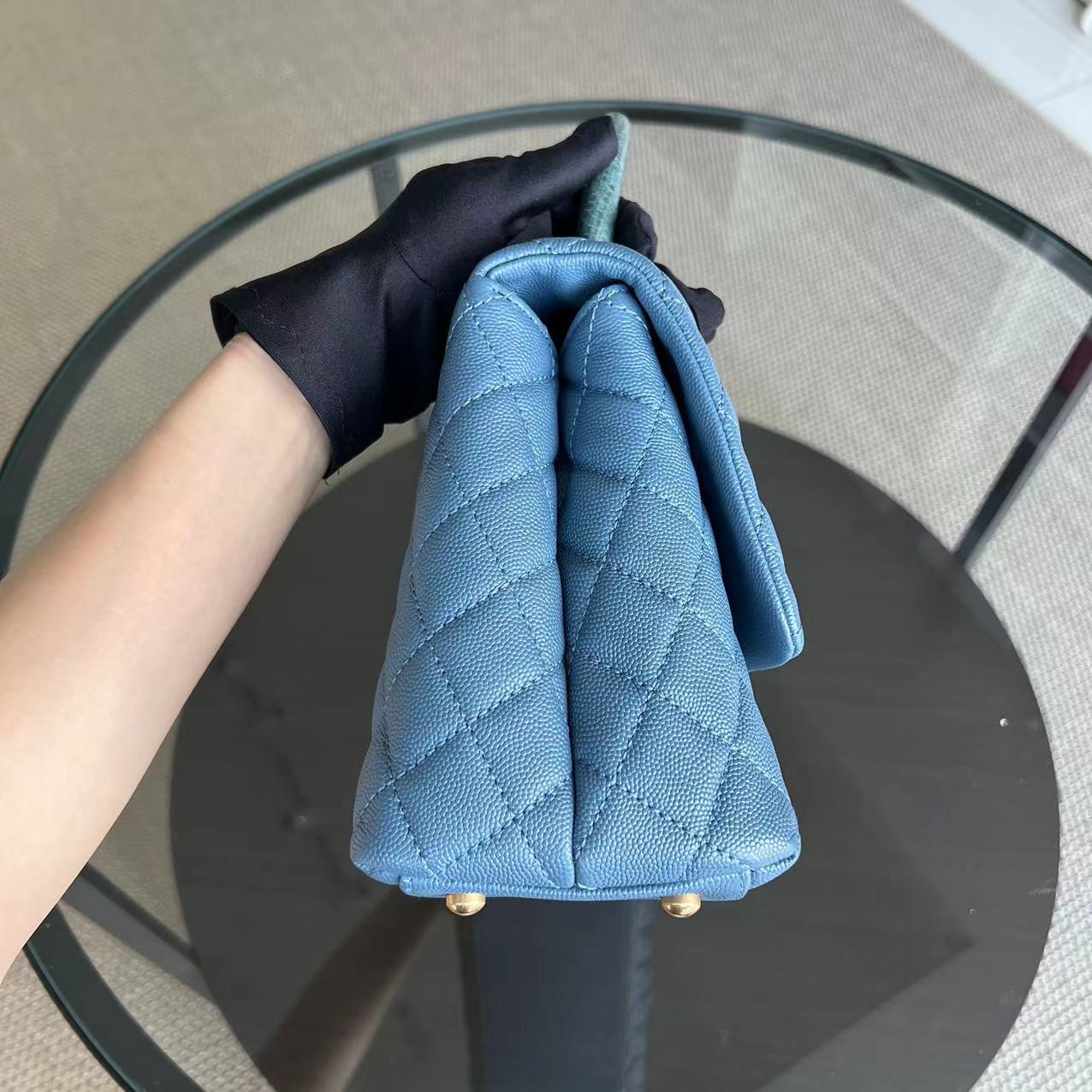 Caviar Coco Handle Medium Quilted Calfskin Blue Golden Hardware Series 26