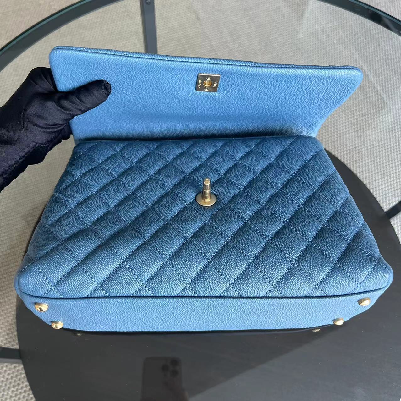 Caviar Coco Handle Medium Quilted Calfskin Blue Golden Hardware Series 26