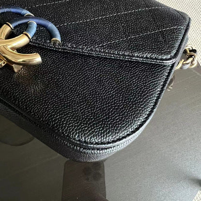 Caviar Cuba Coco Quilted Calfskin Cross Body Black GHW No 25