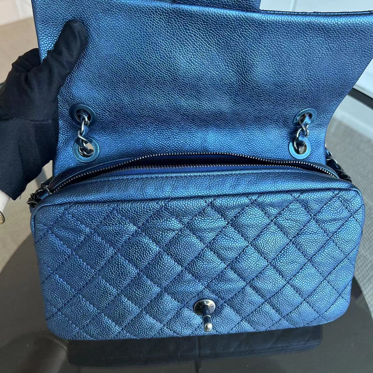 Caviar Easy Flap Zipper Quilted Calfskin Small Iridescent Blue SHW No 16