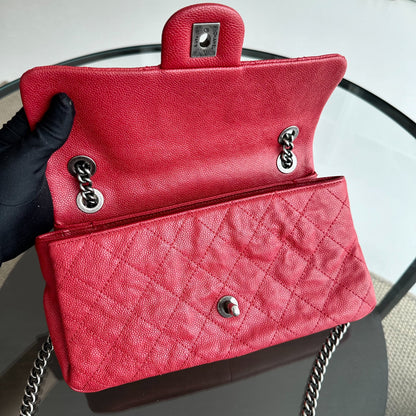 Caviar Flap Medium Triple Compartment Quilted Red RHW No 15