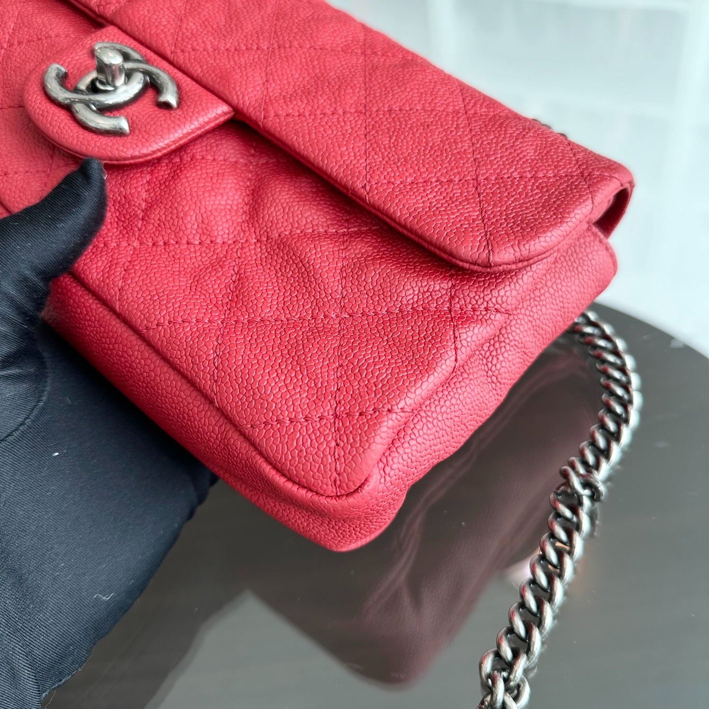 Caviar Flap Medium Triple Compartment Quilted Red RHW No 15
