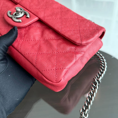 Caviar Flap Medium Triple Compartment Quilted Red RHW No 15