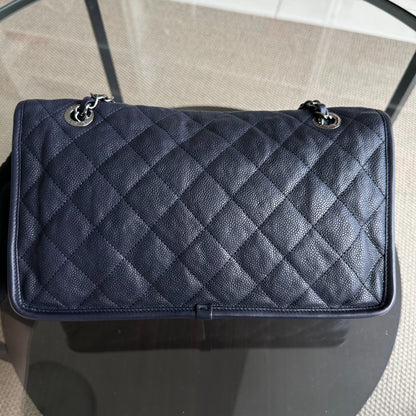 Caviar French Riviera Seasonal Flap Quilted Calfskin Dark Blue SHW No 19