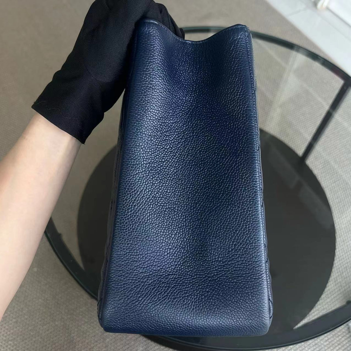 Caviar GST Grand Shopping Tote Quilted Grained Calfskin Dark Blue Golden Hardware Series 18