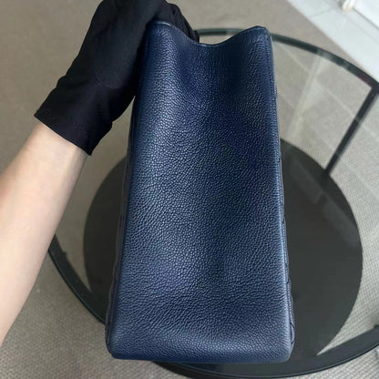 Caviar GST Grand Shopping Tote Quilted Grained Calfskin Dark Blue Golden Hardware Series 18