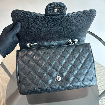 Caviar Jumbo Classic Flap Single Flap Quilted Calfskin Black SHW No 13