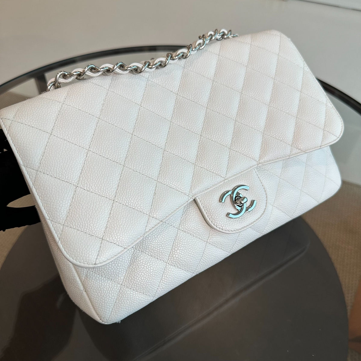 Caviar Jumbo Classic Flap Single Flap White SHW No 13
