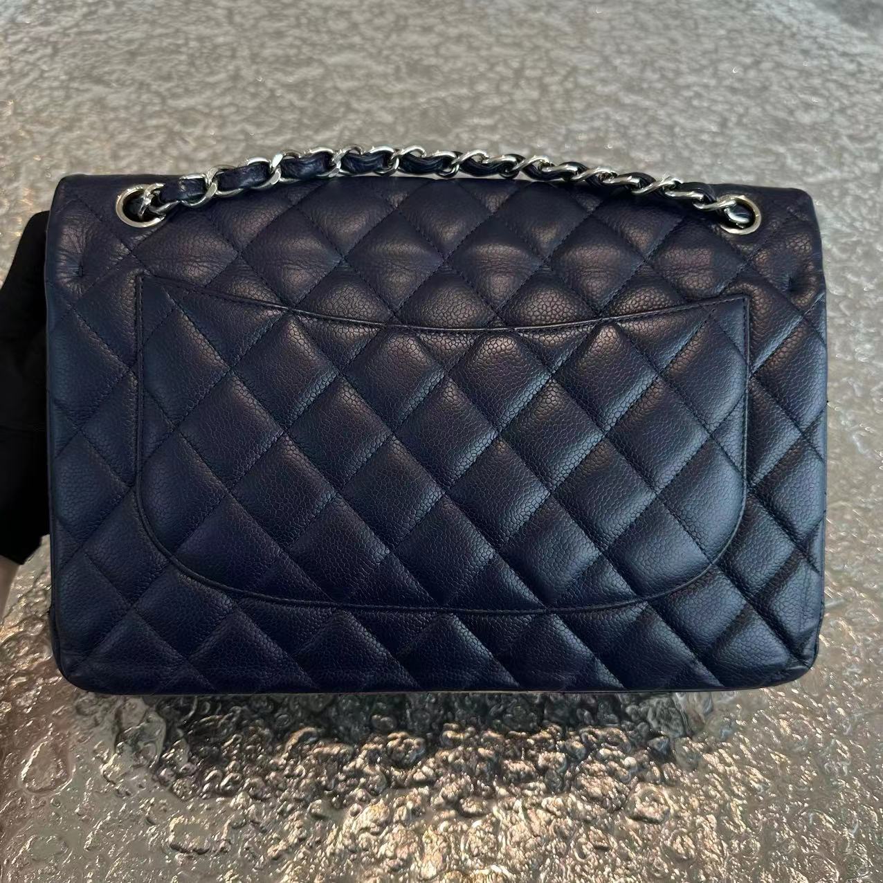 Caviar Jumbo Double Flap Classic Flap Quilted Calfskin Navy Blue SHW No 18