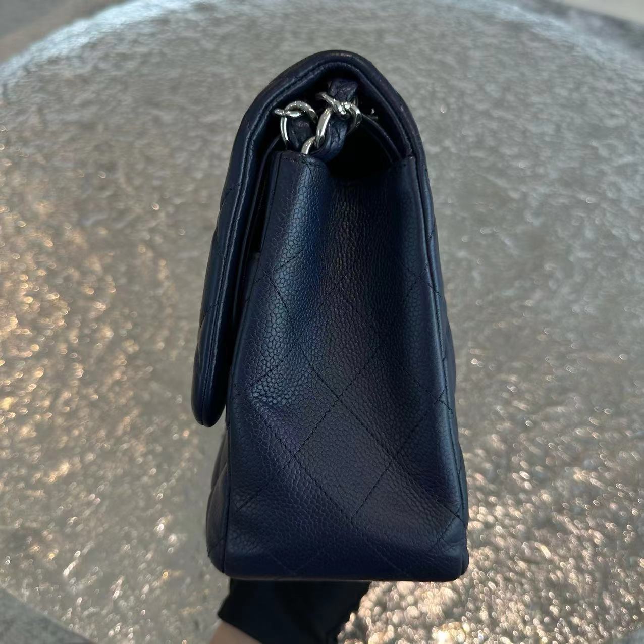 Caviar Jumbo Double Flap Classic Flap Quilted Calfskin Navy Blue SHW No 18