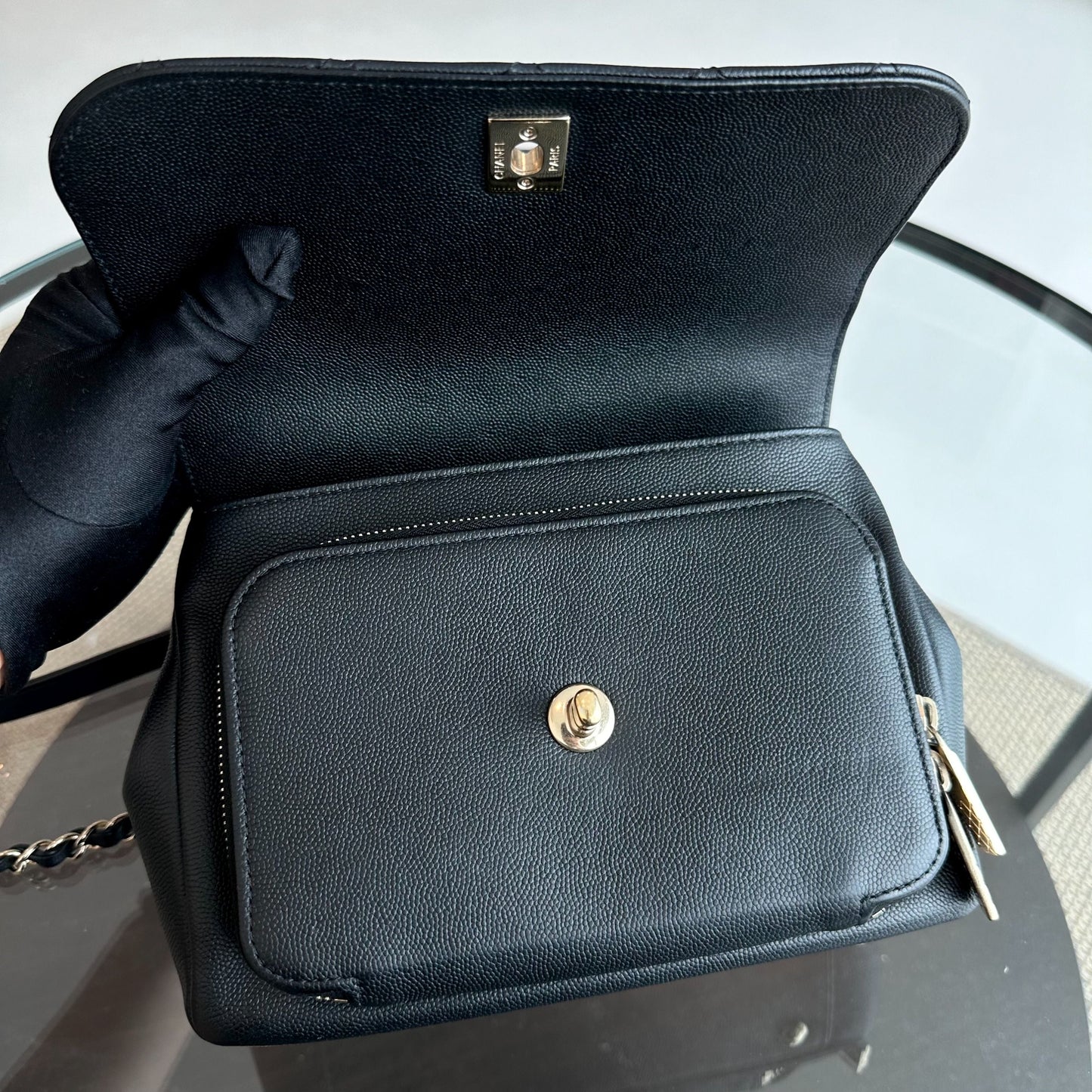 Caviar Medium 23CM Business Affinity Quilted Calfskin Black GHW No 27