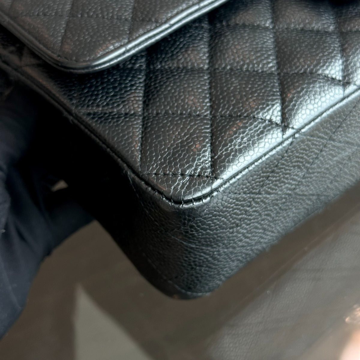 Caviar 25CM Quilted Black SHW No 13