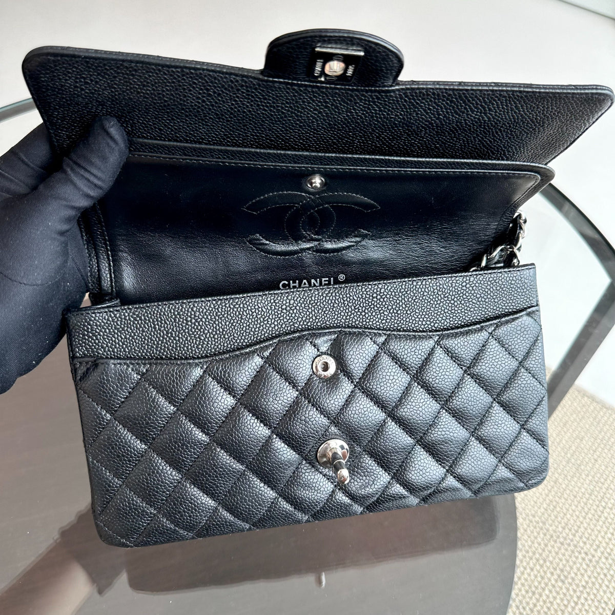 Caviar 25CM Quilted Black SHW No 13