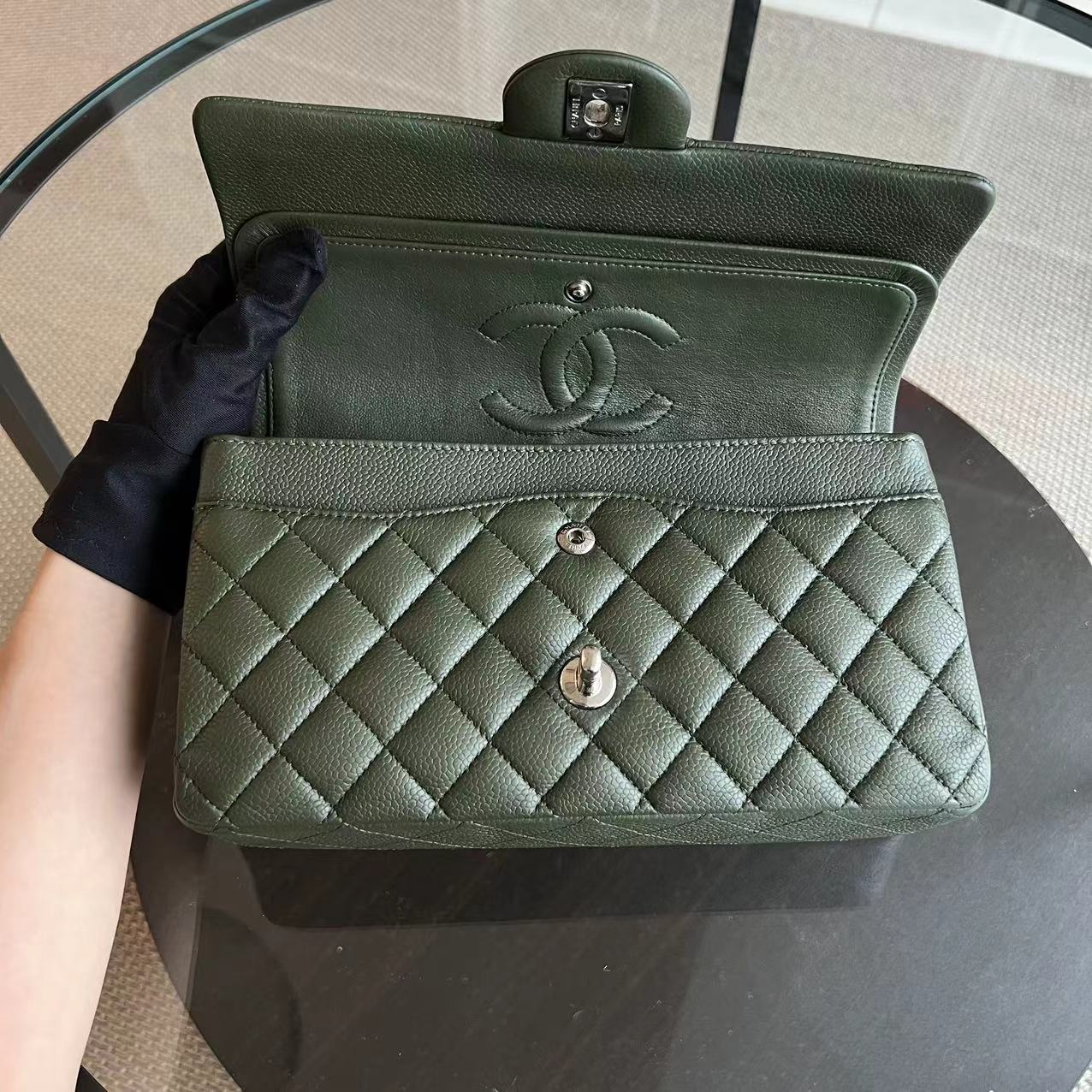 Caviar Double Flap 25CM Quilted Calfskin Green GHW No 14