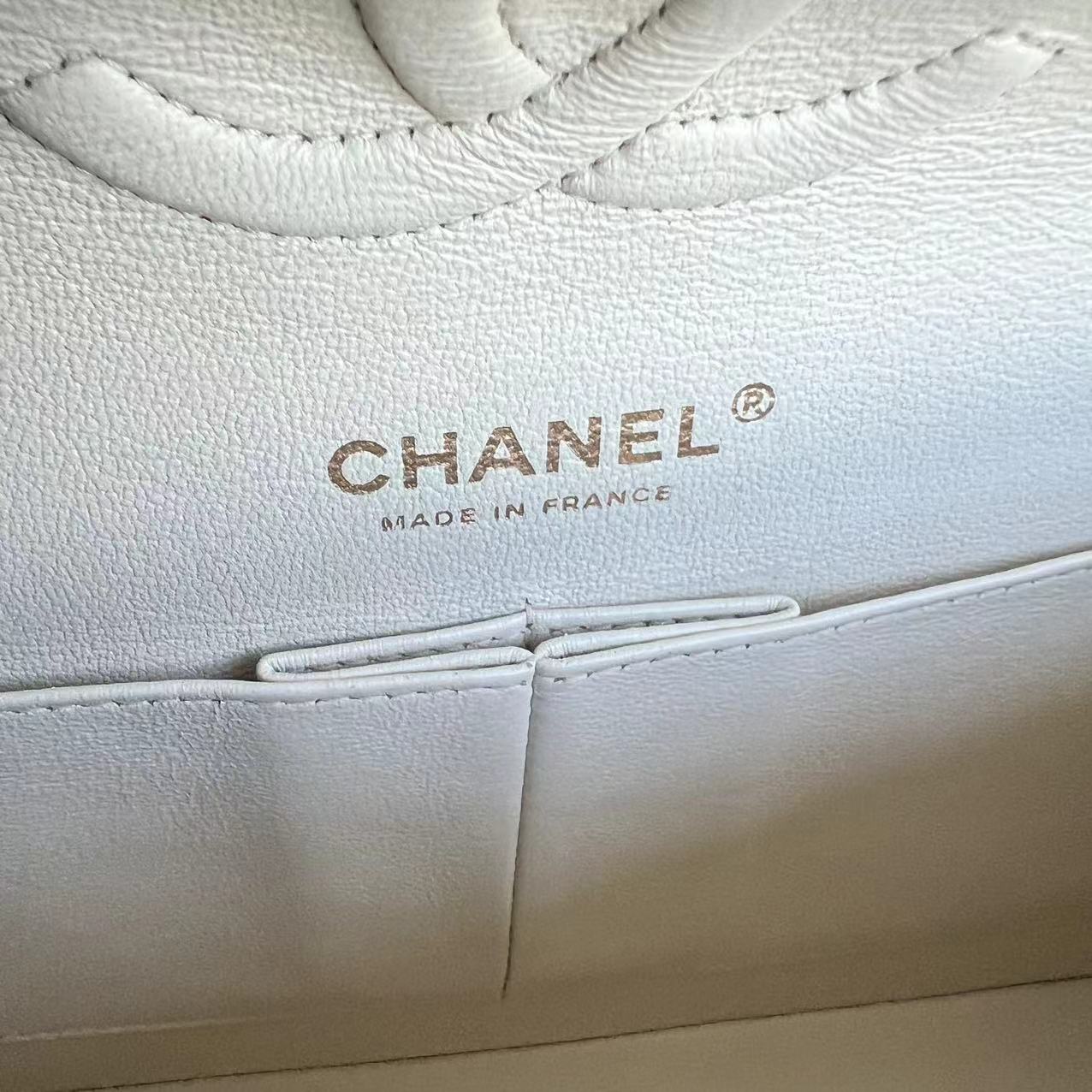 Caviar Double Flap 25CM Quilted Calfskin White GHW No 23
