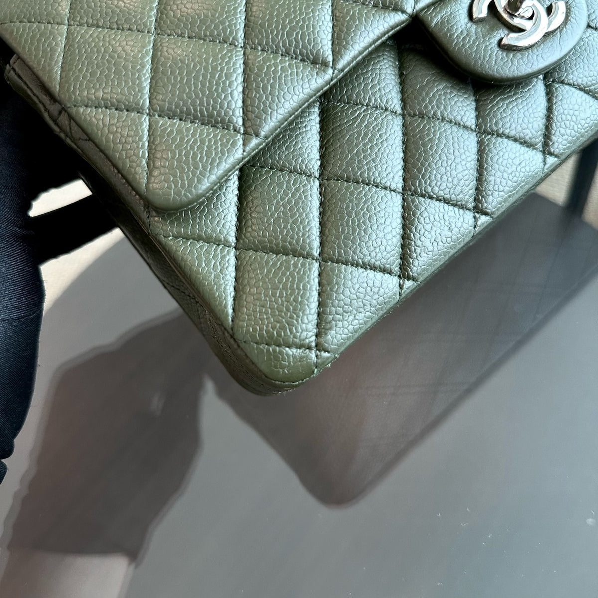 Caviar Quilted Dark Green SHW No 14