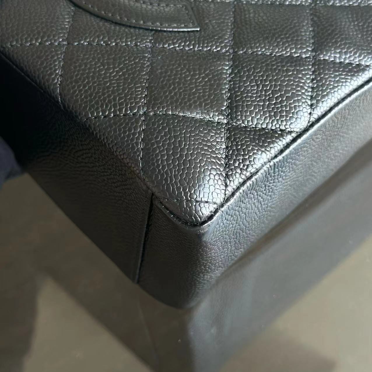 Caviar PST Petite Shopping Tote Black GHW No 8